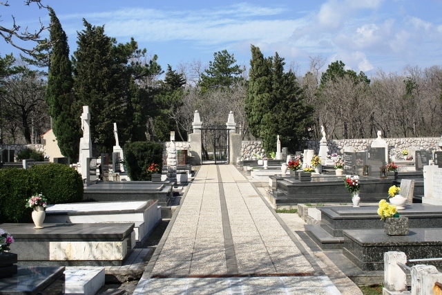 kostrena-groblje2