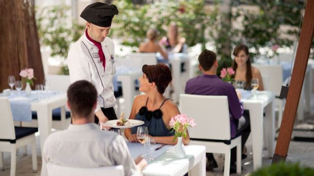 restoran-valamar-riviera-hotel_spinnaker-a-la-carte-restaurant_terrace